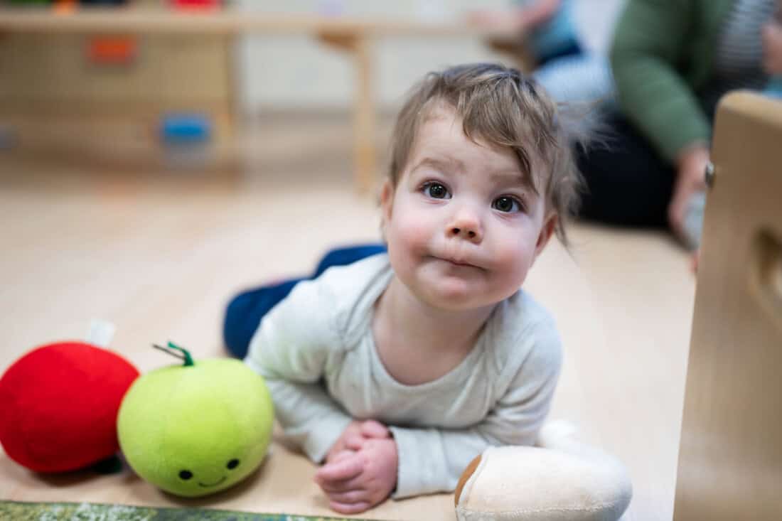 Photo of child at Godine.