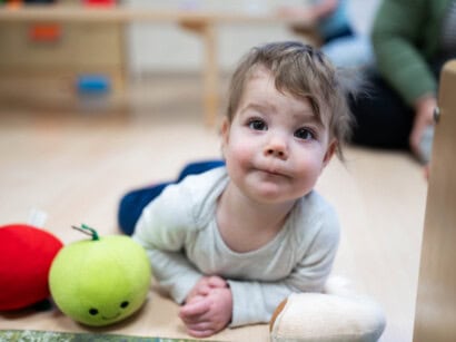 Photo of child at Godine.