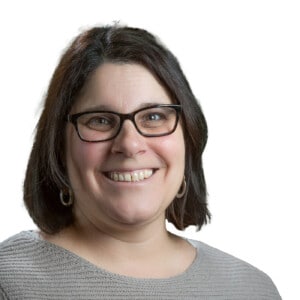 Leslie Hochstein Headshot.