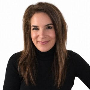 Headshot of Wendy Weale.