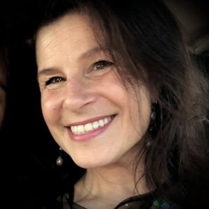 Headshot of Julia Mintz.