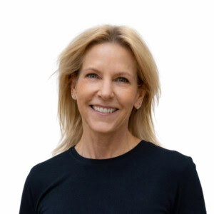 Headshot of Leslie Appleby.
